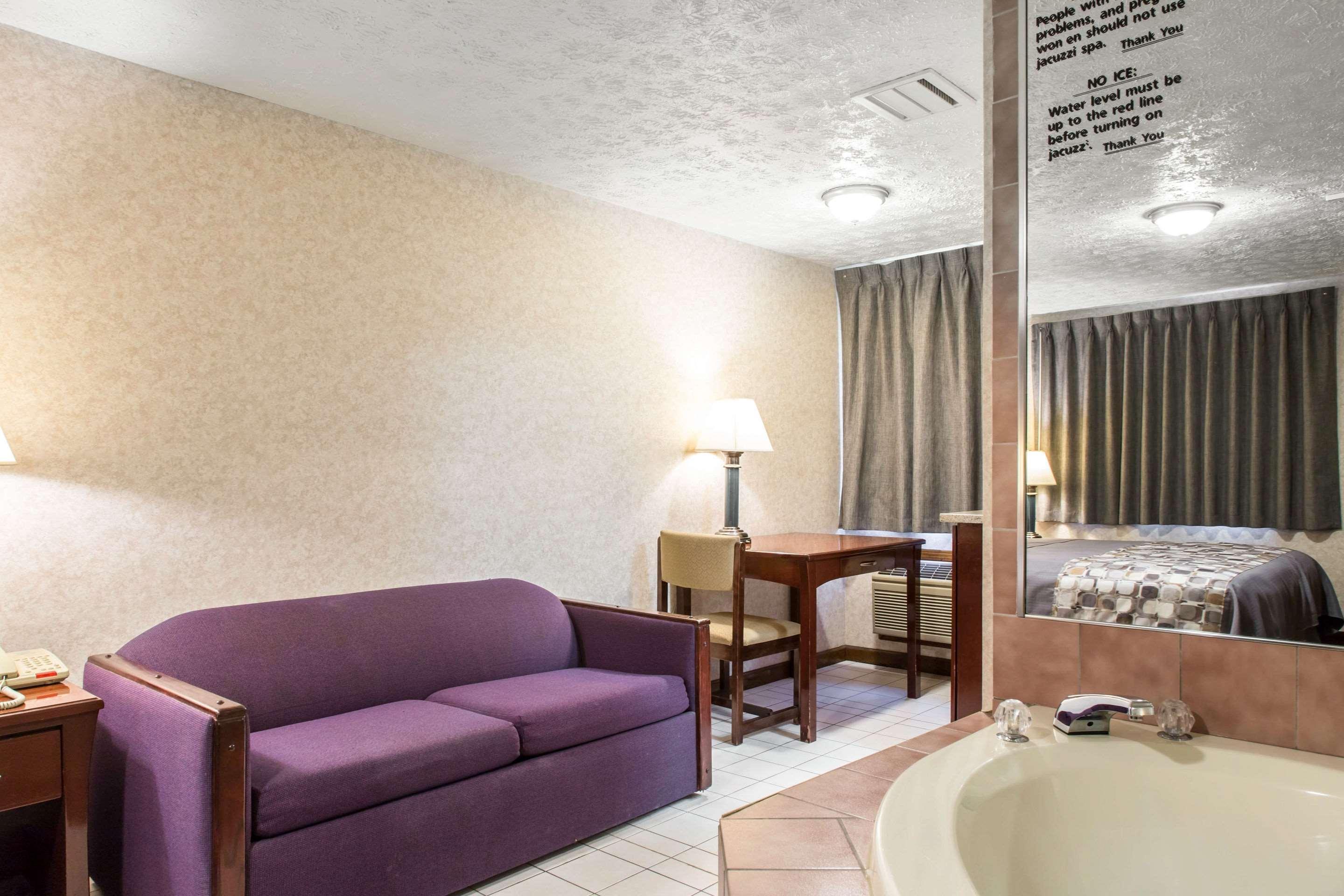 Rodeway Inn & Suites Branford - Guilford Kültér fotó