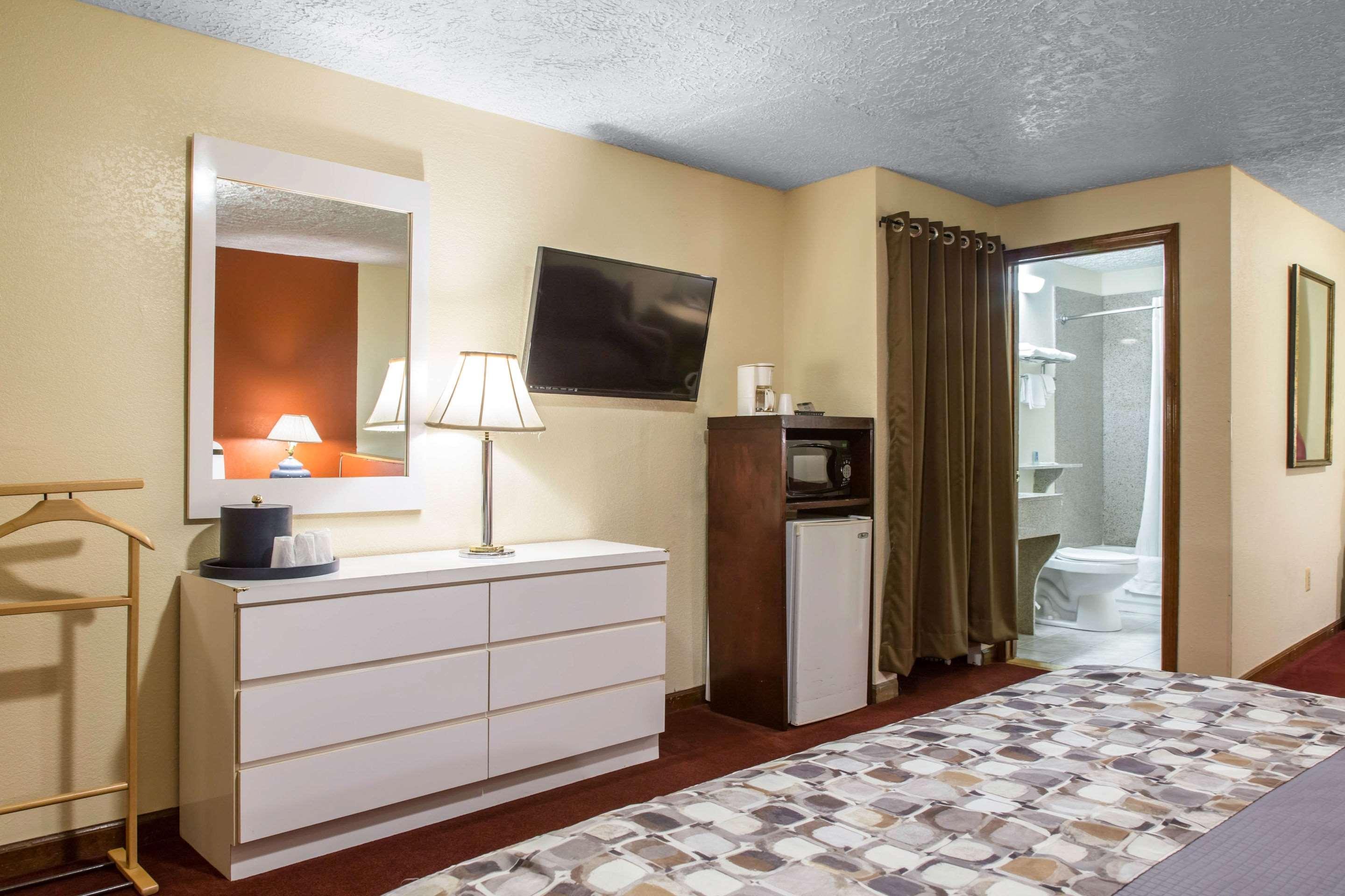 Rodeway Inn & Suites Branford - Guilford Kültér fotó