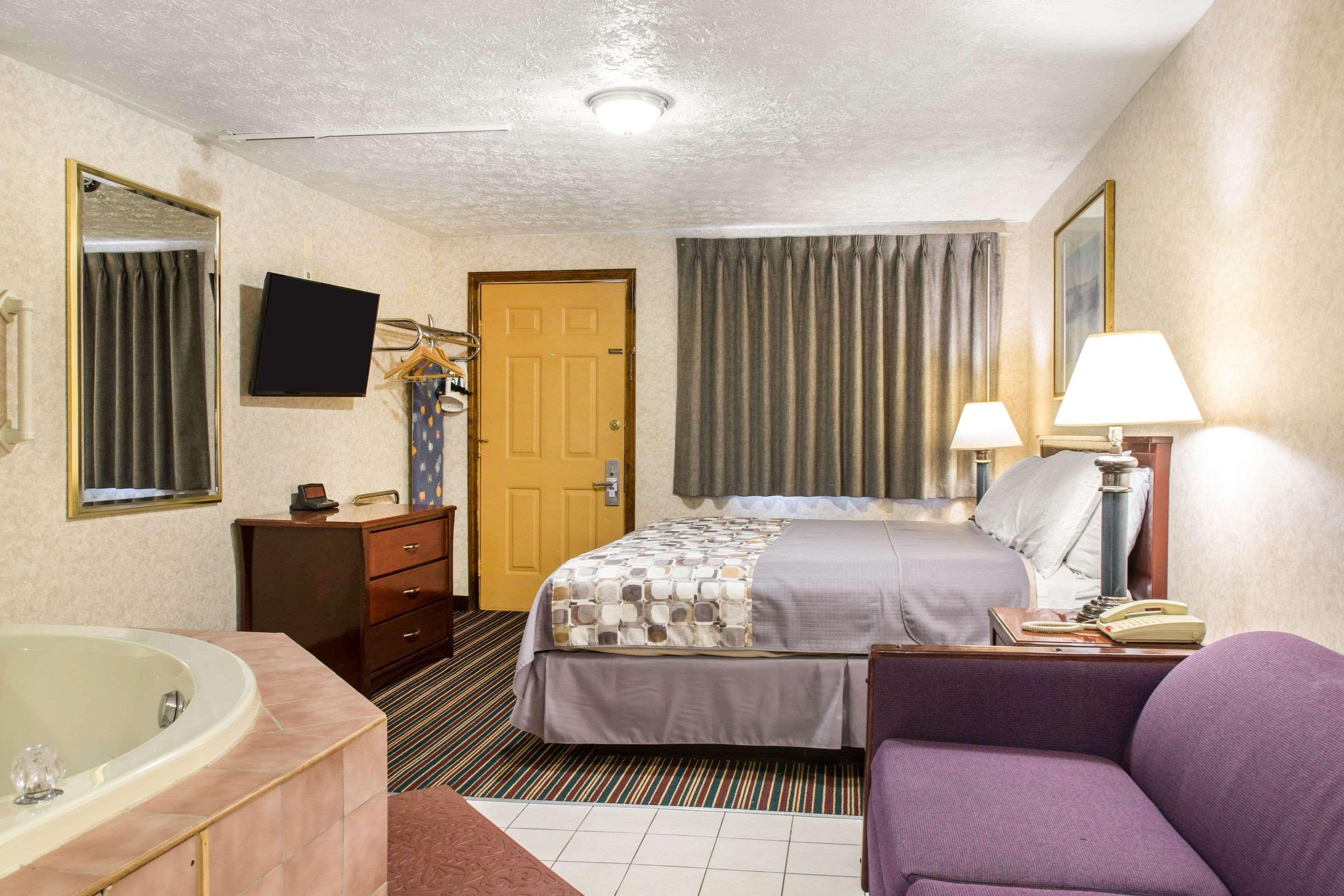 Rodeway Inn & Suites Branford - Guilford Kültér fotó